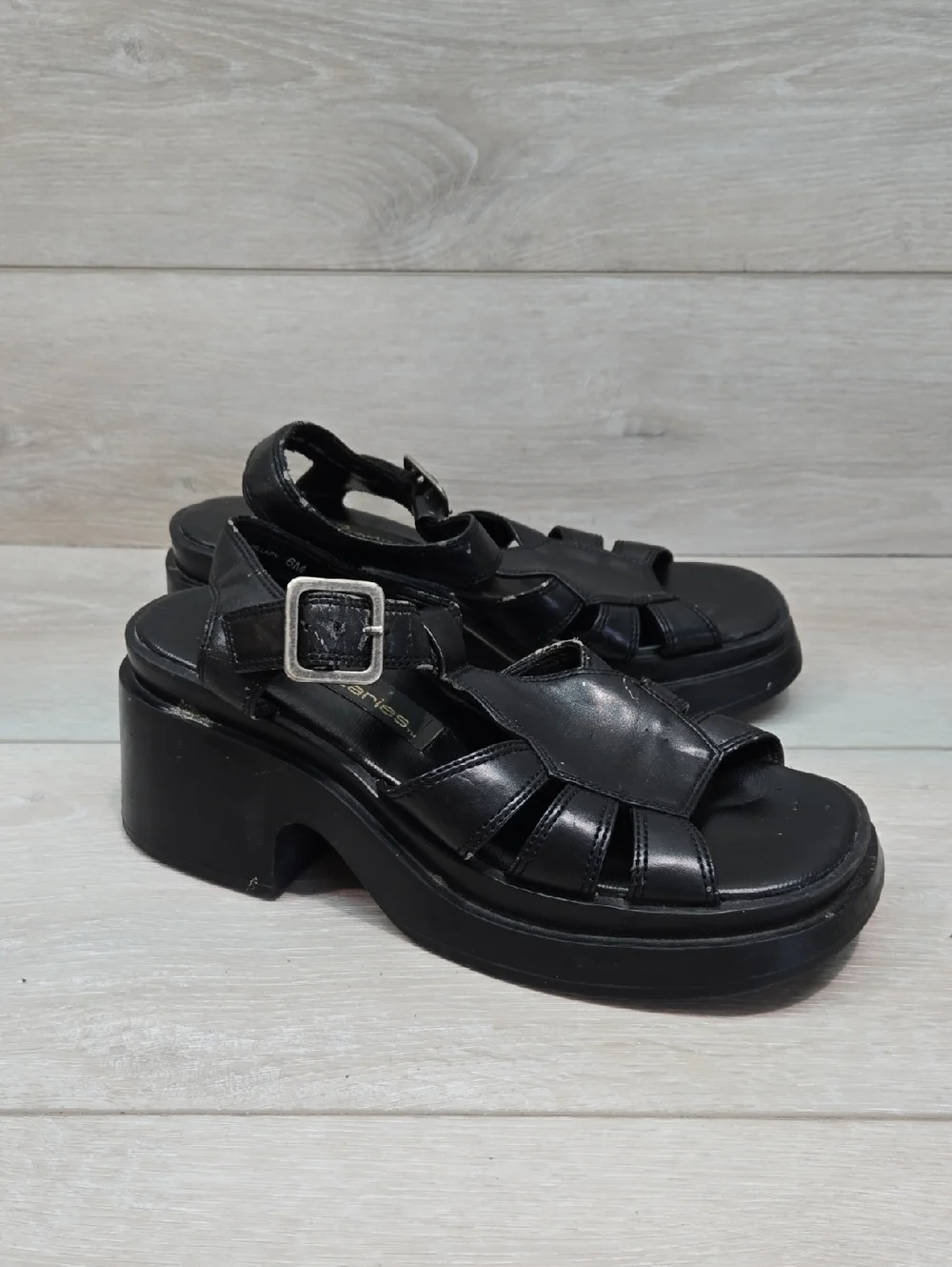 Vintage No Boundaries Women Hillary Black Chunky Platform Sandals 90